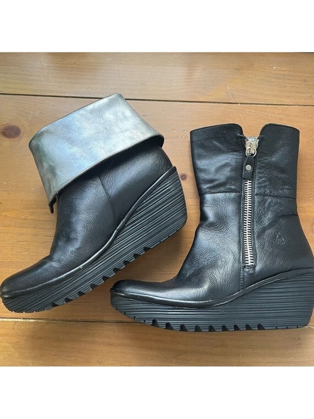 Fly LONDON Women’s Yex668 Wedge Ankle Boots Black Silver Zip Up Fold Over 8-8.5